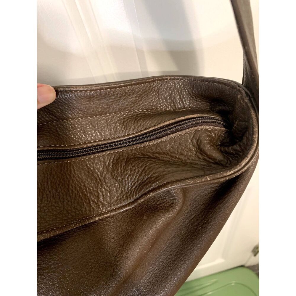 Vtg Village Tannery by Sevestet New York Chocolate Brown Leather Crossbody Bag - Picture 11 of 11